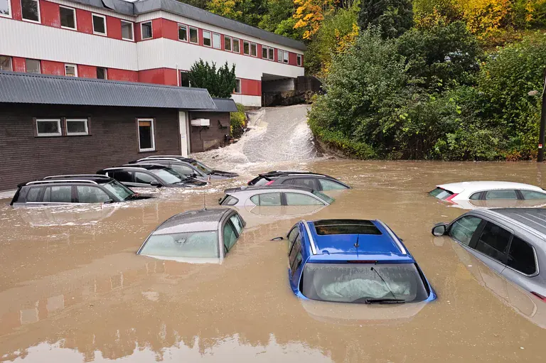 Storm Amy: When Communication Infrastructure Fails